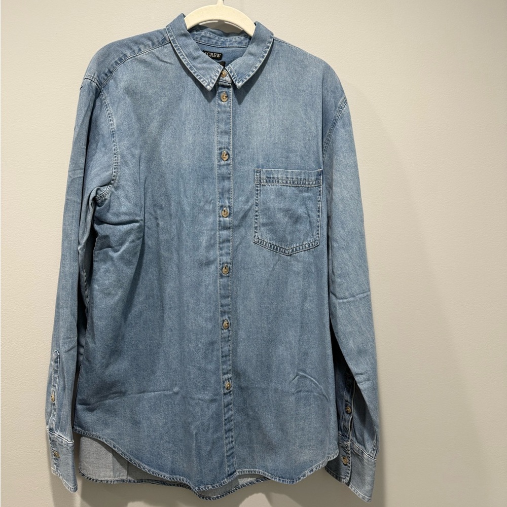 J Crew Garçon classic women’s denim shirt